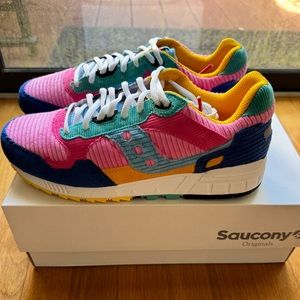 NIB Saucony Shadow 5000 Patchwork sneakers